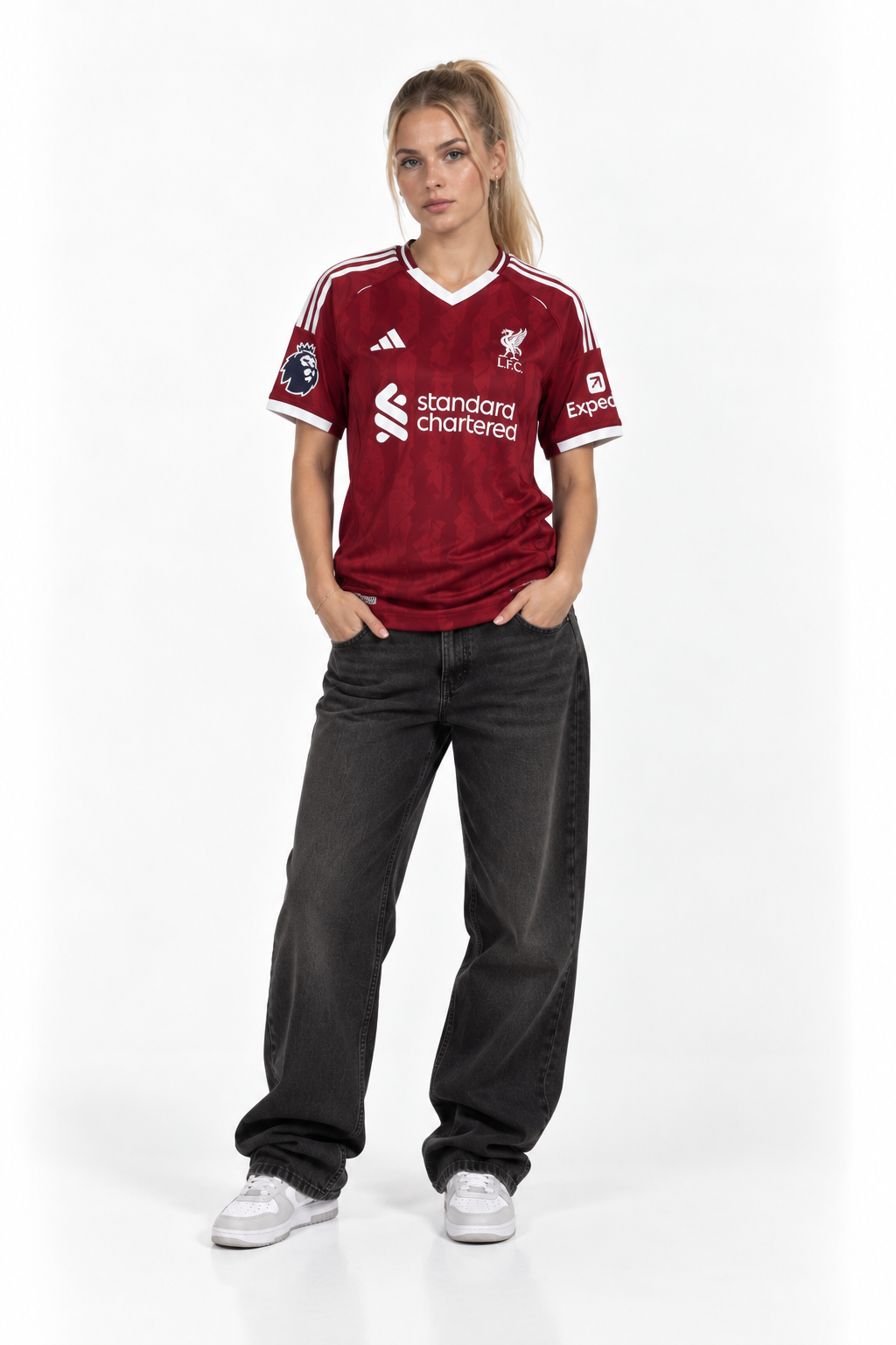 Liverpool FC Home Jersey 25/26 – Isak 9 — worn, front