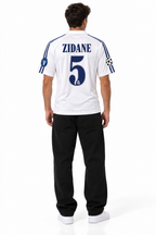 Real Madrid Retro Jersey 01/02 — detail