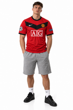 Manchester United Retro Jersey 09/10 — worn, front