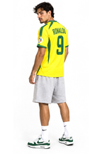 Brazil Home Retro Jersey 2002 – Ronaldo 9 — detail